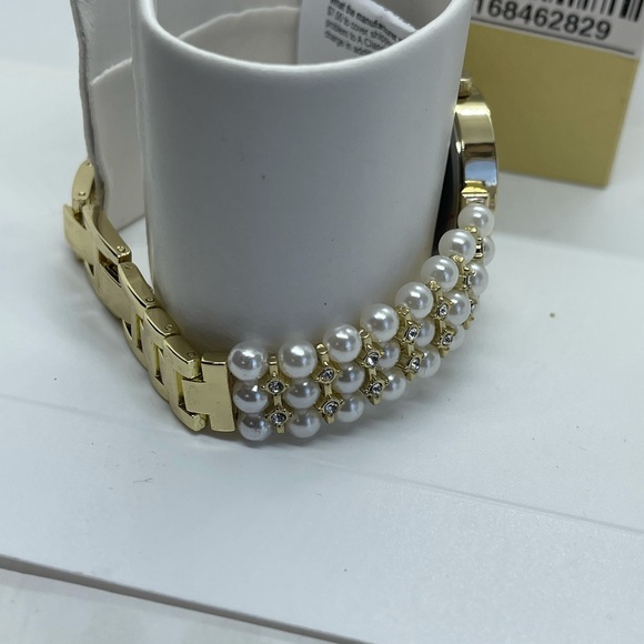 BNIB Charter Club Ladies Watch Pearl style - Picture 3 of 9